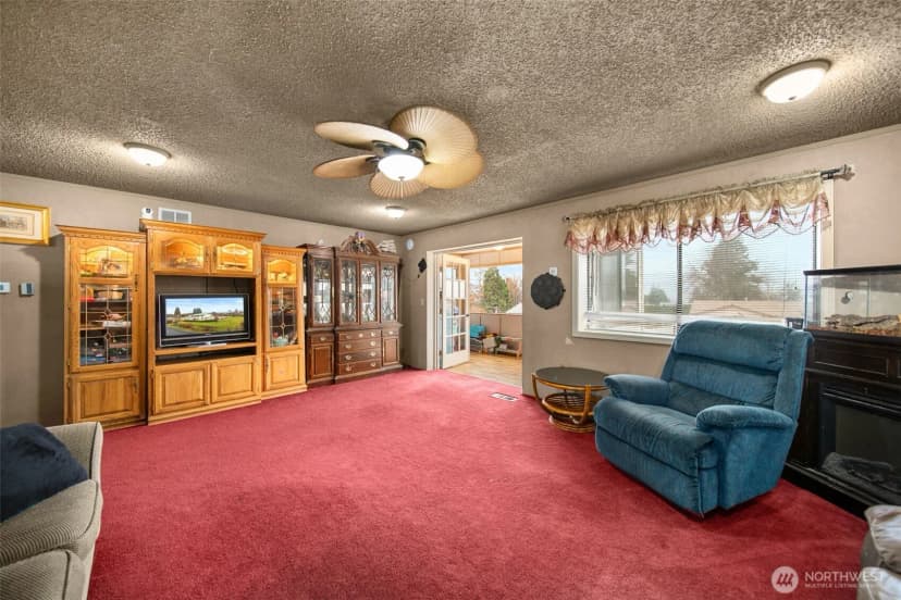 Property photo for 325 N Kansas Avenue, East Wenatchee photo 18