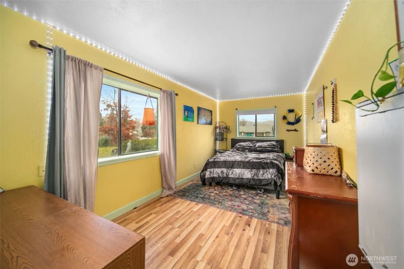Property photo for 325 N Kansas Avenue, East Wenatchee photo 10