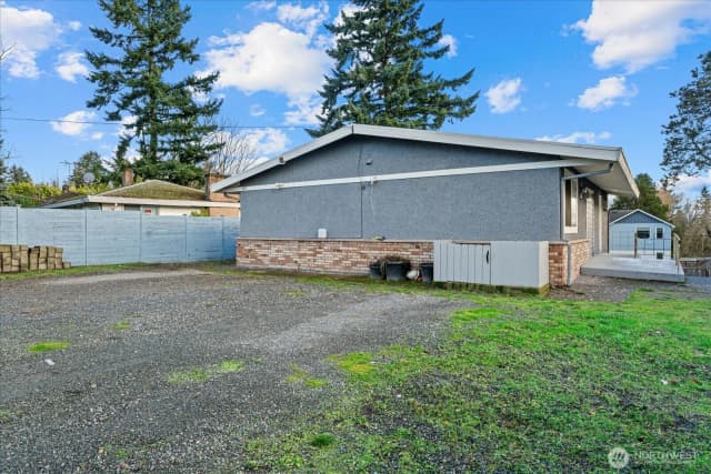 Property photo for 5537 S 119th St, Seattle photo 2