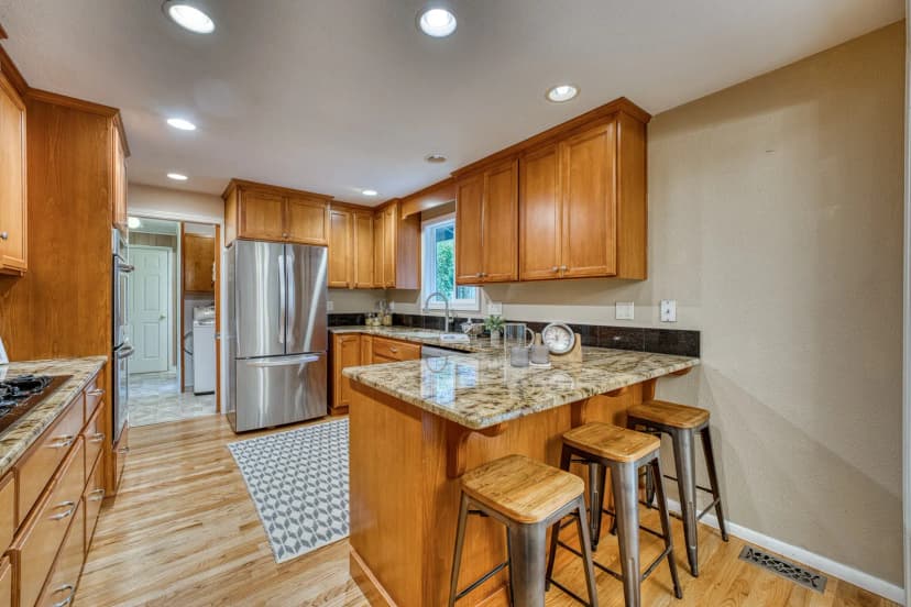 Property photo for 3728 70th Avenue Ct W, University Place photo 9