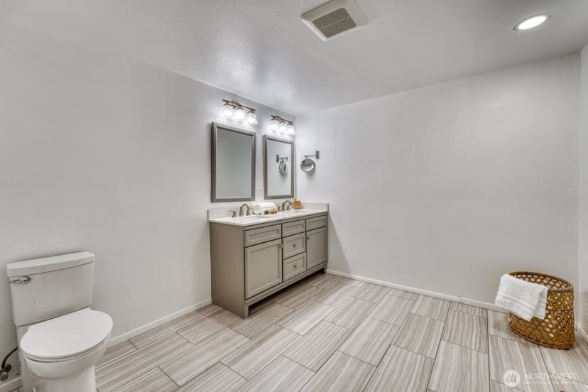 Property photo for 3728 70th Avenue Ct W, University Place photo 28
