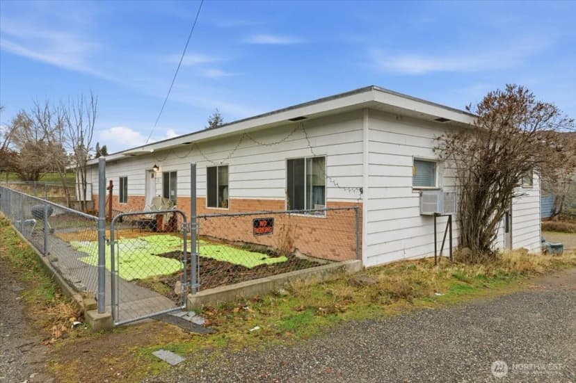 Property photo for 310 Center Street, Grand Coulee photo 4