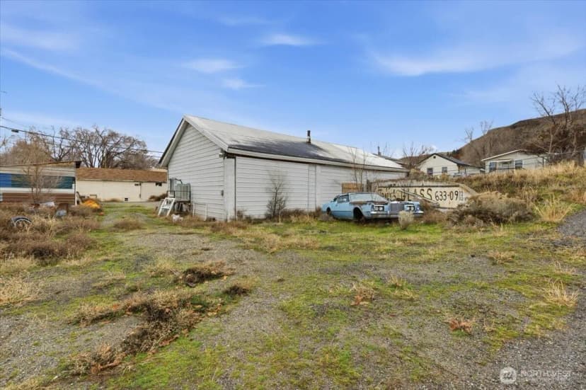 Property photo for 310 Center Street, Grand Coulee photo 8