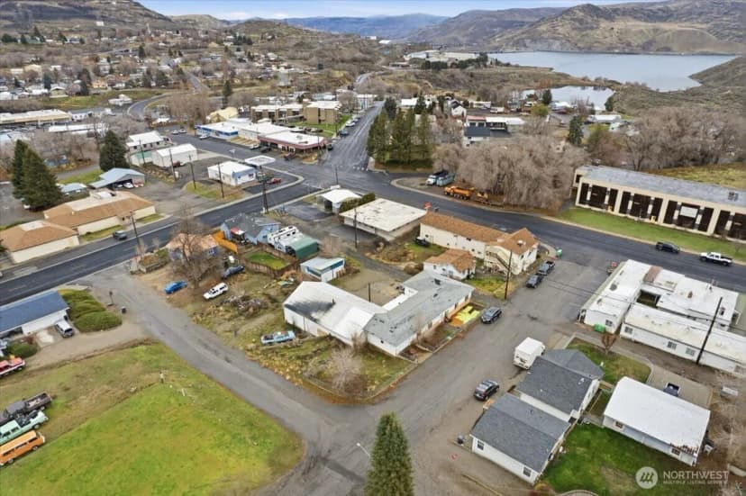 Property photo for 310 Center Street, Grand Coulee photo 18