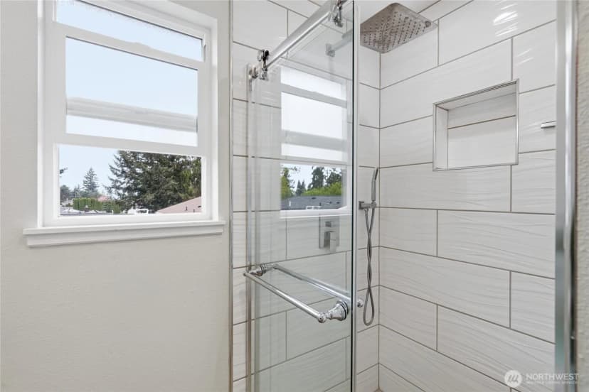 Property photo for 2713 Ne 23rd Place, Renton photo 24