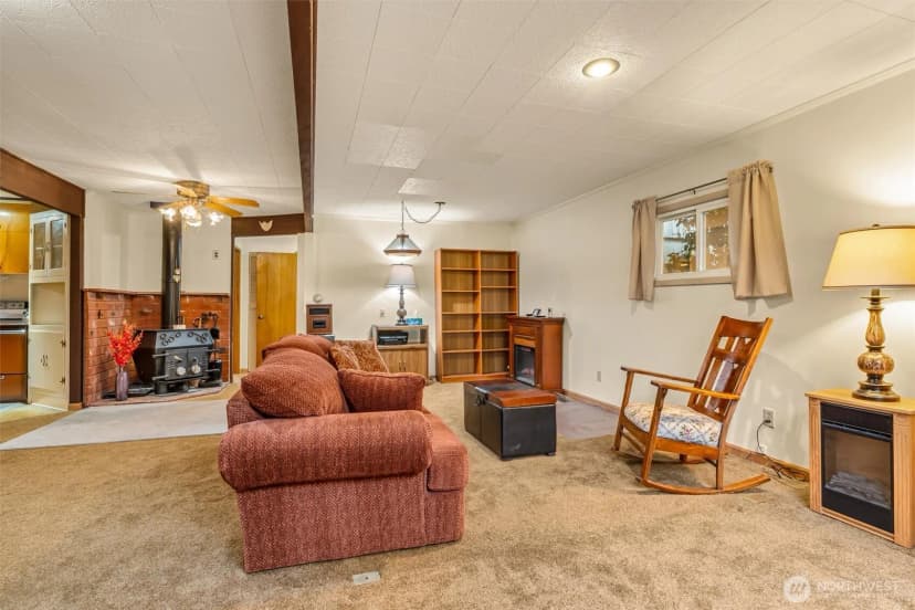 Property photo for 18123 60th Avenue W, Lynnwood photo 30