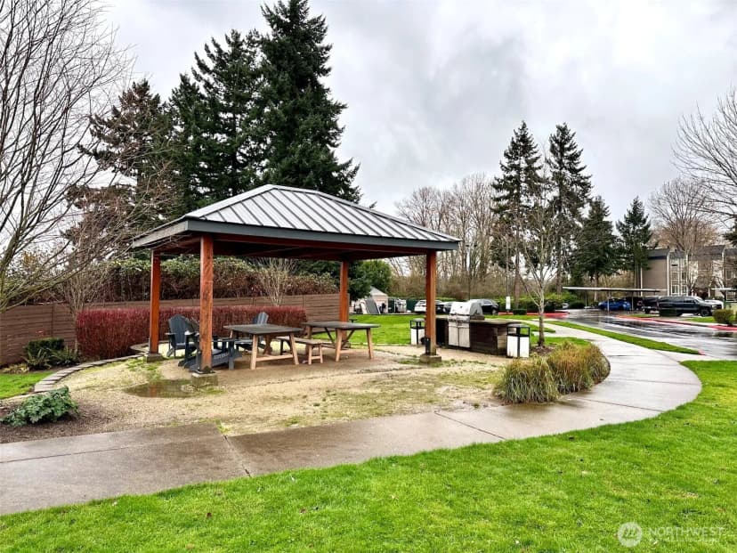 Property photo for 611 Sw 5th Court #a401, Renton photo 22