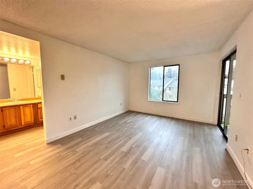 Property photo for 611 Sw 5th Court #a401, Renton photo 10