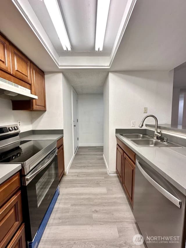 Property photo for 611 Sw 5th Court #a401, Renton photo 5