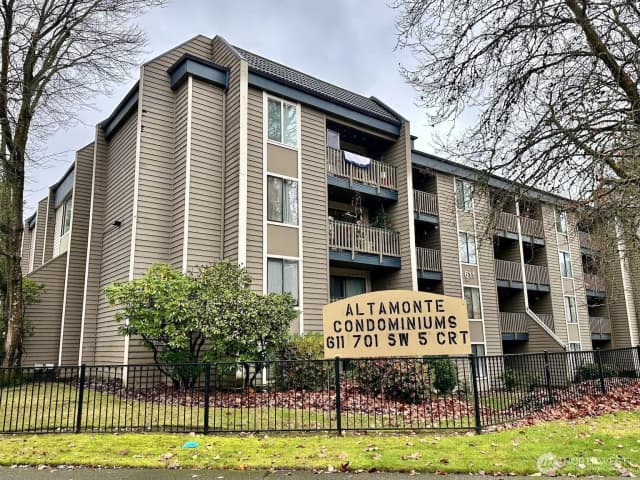 Property photo for 611 Sw 5th Court #a401, Renton