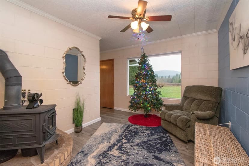 Property photo for 163 Cliff Robinson Lane, Sequim photo 16