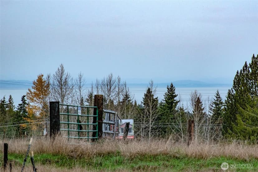 Property photo for 163 Cliff Robinson Lane, Sequim photo 3