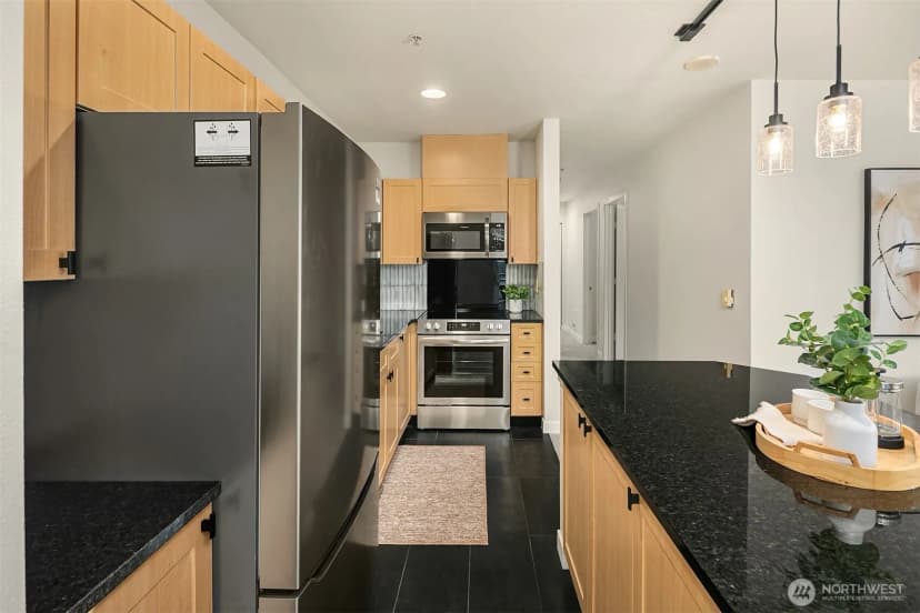 Property photo for 2717 Western Avenue #638, Seattle photo 6