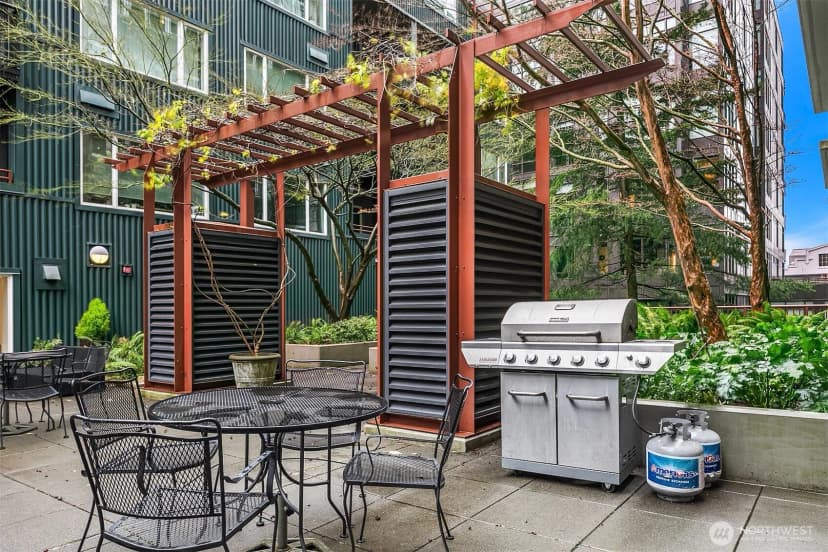 Property photo for 2717 Western Avenue #638, Seattle photo 2