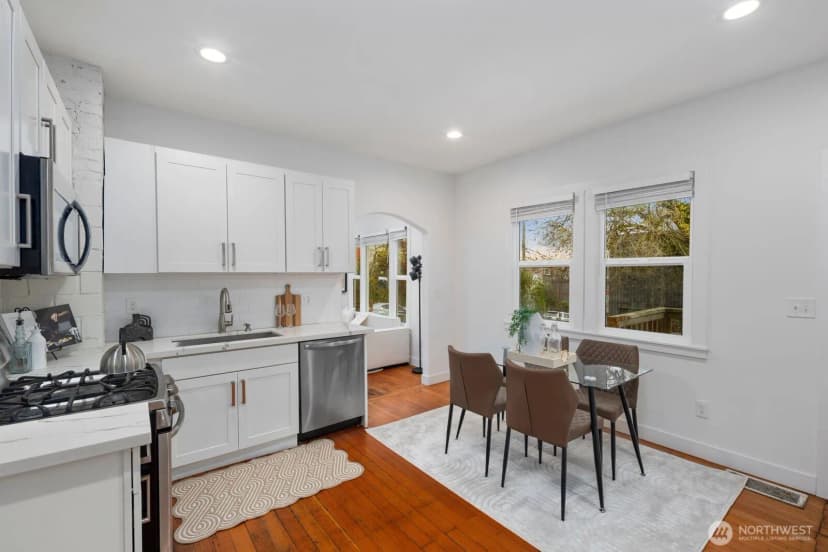 Property photo for 5240 39th Avenue S, Seattle photo 10