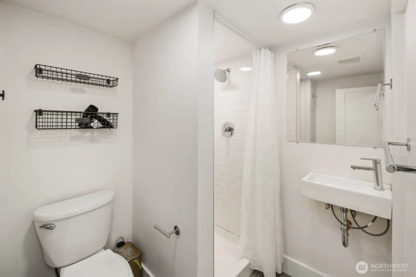 Property photo for 5240 39th Avenue S, Seattle photo 23