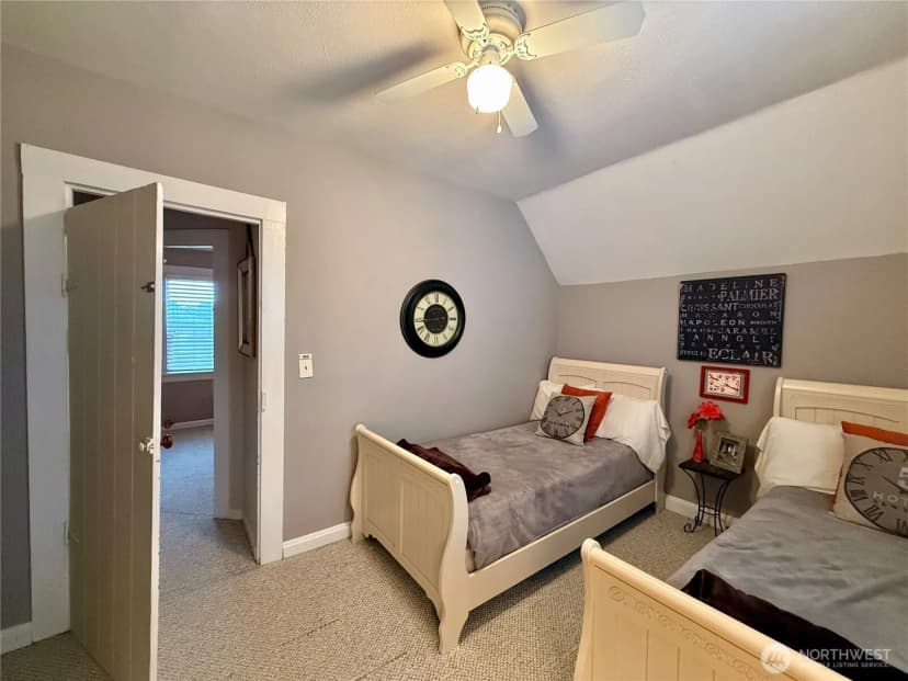 Property photo for 213 E Oak Street, Dayton photo 23