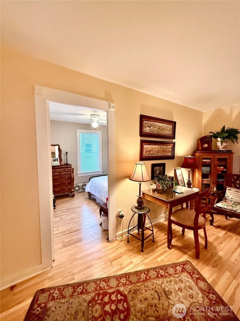 Property photo for 213 E Oak Street, Dayton photo 4
