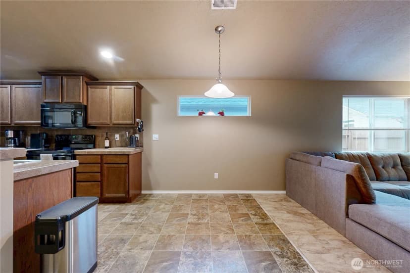 Property photo for 1173 Sw Carver Street, College Place photo 6
