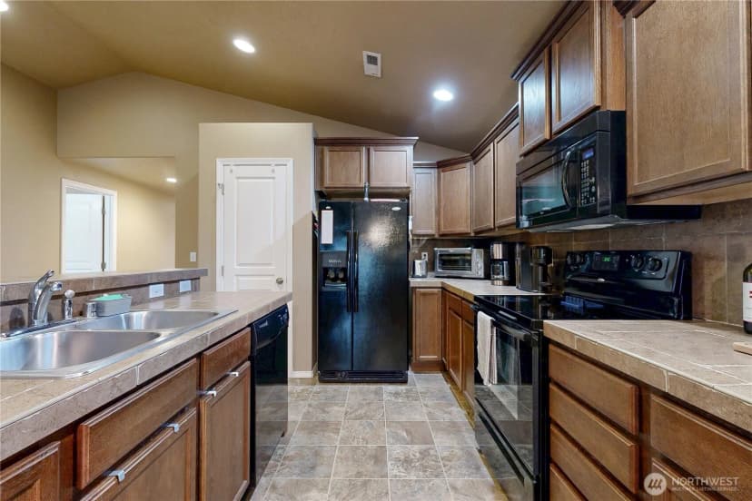 Property photo for 1173 Sw Carver Street, College Place photo 11