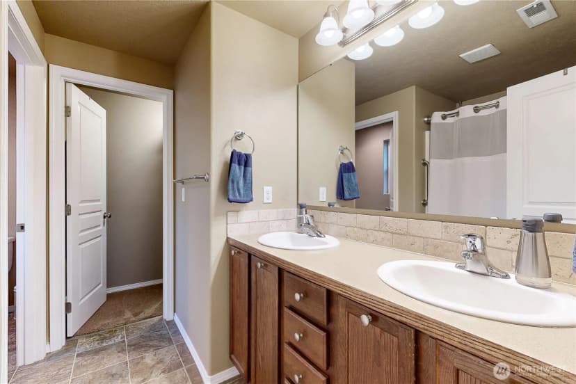 Property photo for 1173 Sw Carver Street, College Place photo 18