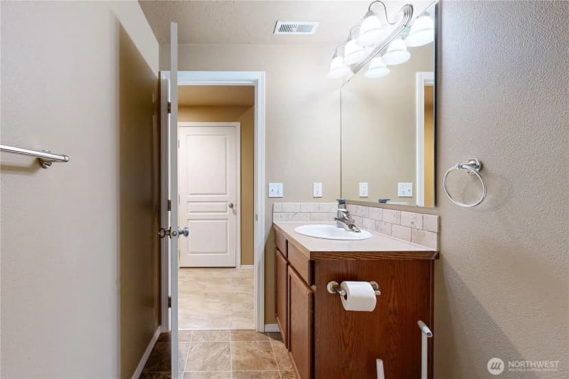 Property photo for 1173 Sw Carver Street, College Place photo 24