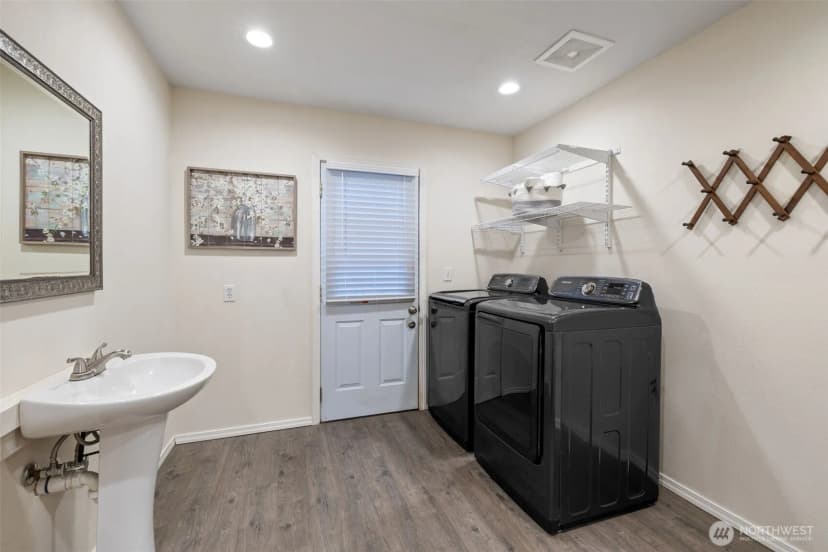 Property photo for 405 Amberwood Circle, Sultan photo 25