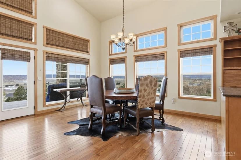 Property photo for 19994 Coulee View Road, Electric City photo 19