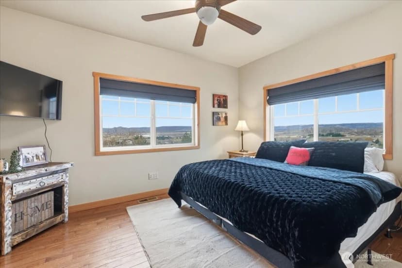 Property photo for 19994 Coulee View Road, Electric City photo 30