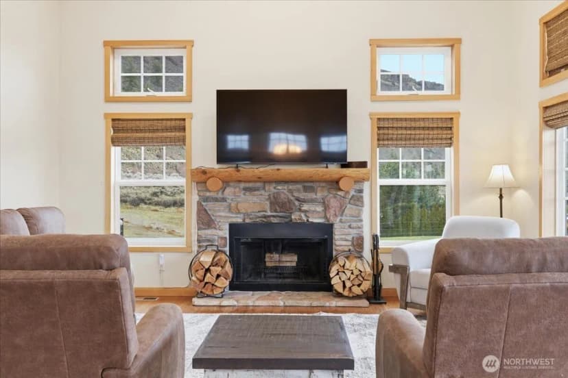 Property photo for 19994 Coulee View Road, Electric City photo 12