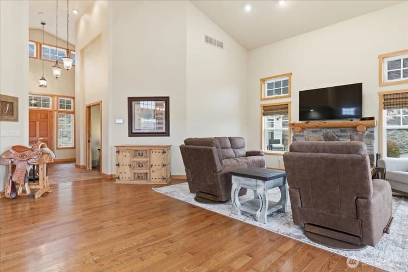 Property photo for 19994 Coulee View Road, Electric City photo 10