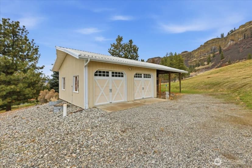 Property photo for 19994 Coulee View Road, Electric City photo 38