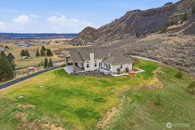 Property photo for 19994 Coulee View Road, Electric City photo 4