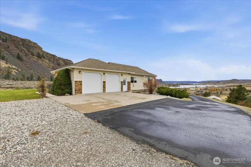 Property photo for 19994 Coulee View Road, Electric City photo 37