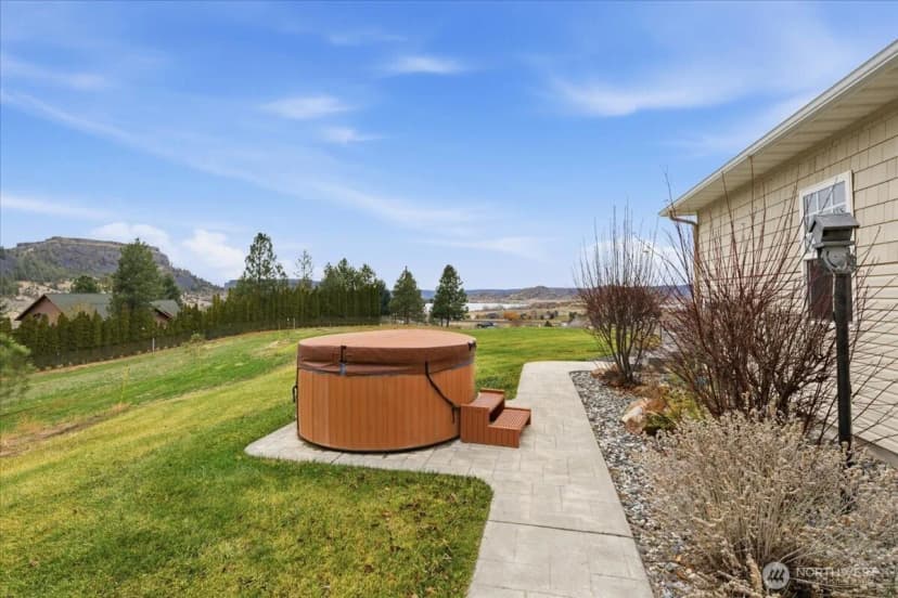 Property photo for 19994 Coulee View Road, Electric City photo 36