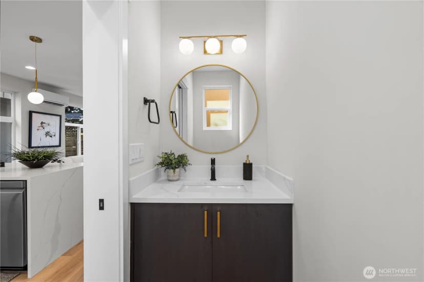 Property photo for 9228 B 22nd Avenue Sw, Seattle photo 11