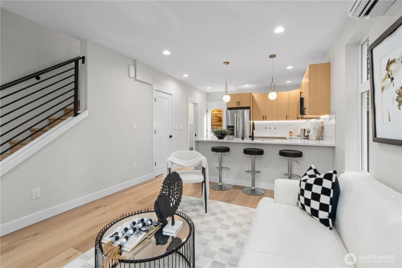 Property photo for 9228 B 22nd Avenue Sw, Seattle photo 6
