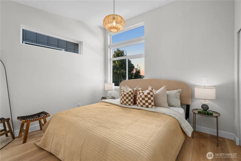 Property photo for 9228 B 22nd Avenue Sw, Seattle photo 12