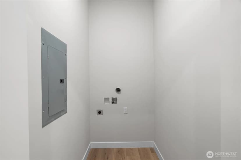 Property photo for 9228 B 22nd Avenue Sw, Seattle photo 15