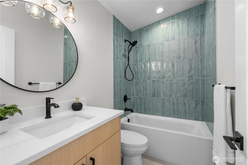 Property photo for 9228 B 22nd Avenue Sw, Seattle photo 16