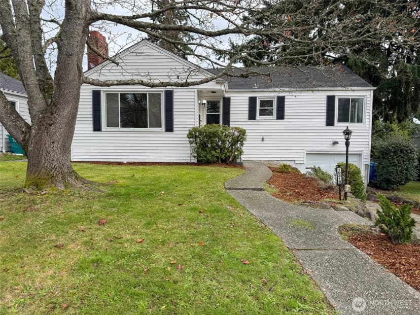 Property photo for 10218 34 Avenue Sw, Seattle