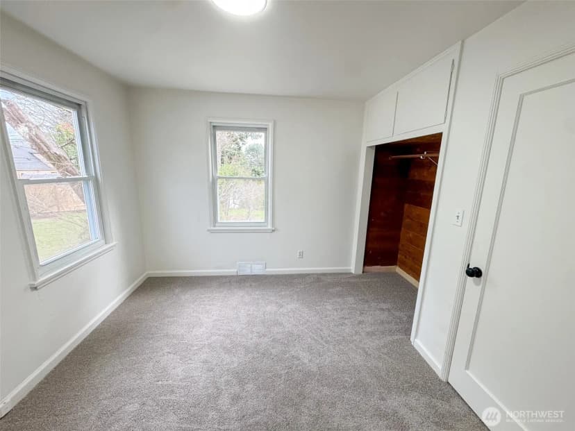 Property photo for 10218 34 Avenue Sw, Seattle photo 13