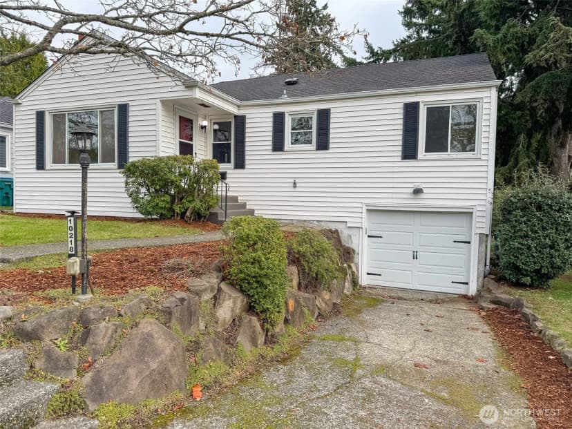 Property photo for 10218 34 Avenue Sw, Seattle photo 21