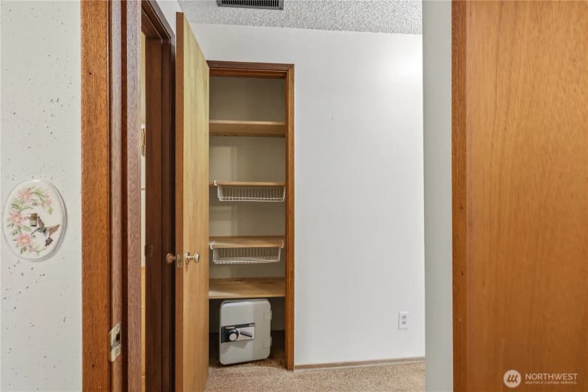 Property photo for 5118 Ne 3rd Street, Renton photo 32