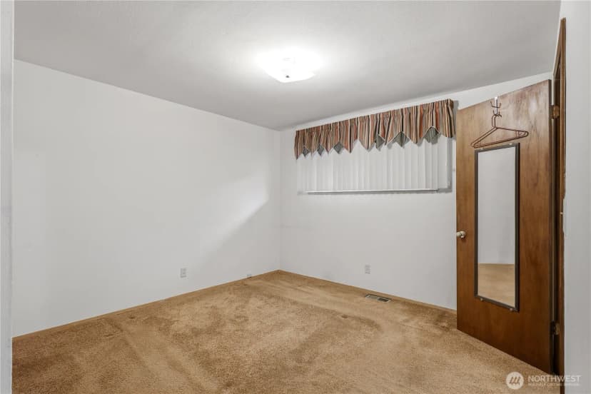 Property photo for 5118 Ne 3rd Street, Renton photo 28