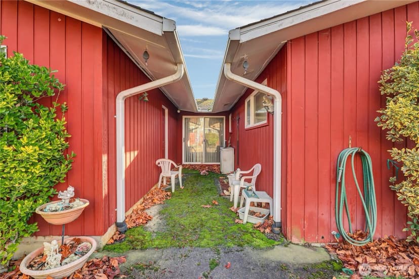 Property photo for 5118 Ne 3rd Street, Renton photo 36