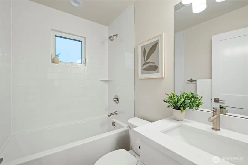 Property photo for 2846 22nd Avenue W, Seattle photo 13