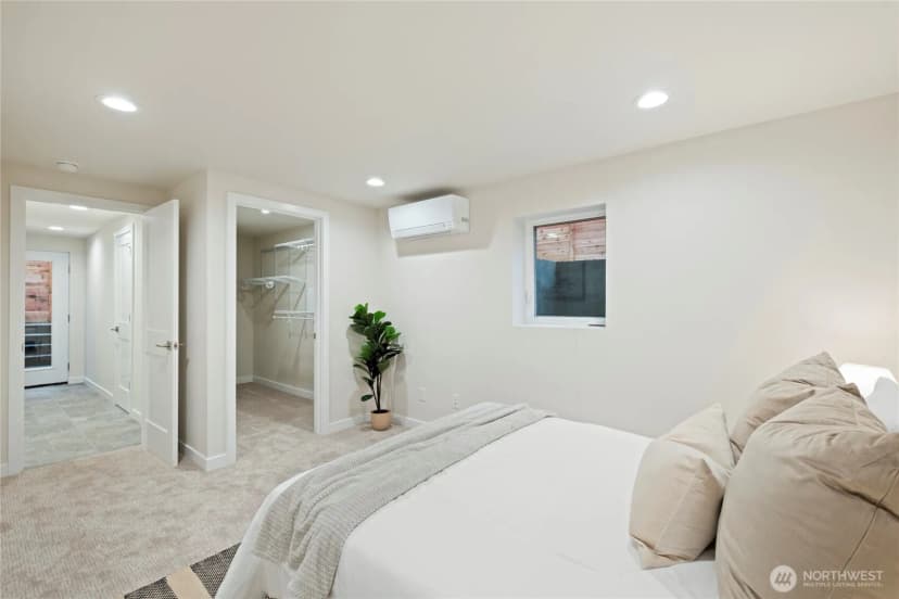 Property photo for 2846 22nd Avenue W, Seattle photo 18
