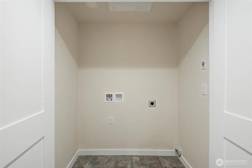 Property photo for 2846 22nd Avenue W, Seattle photo 22