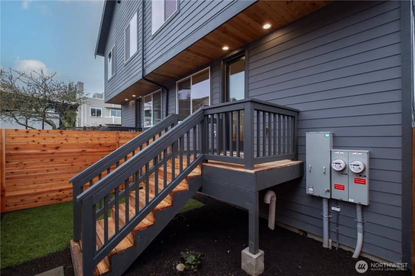 Property photo for 2844 B 22nd Avenue W, Seattle photo 25
